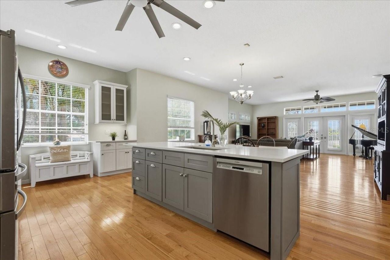 196 Shore Drive, Palm Harbor, FL 34683 Photo
