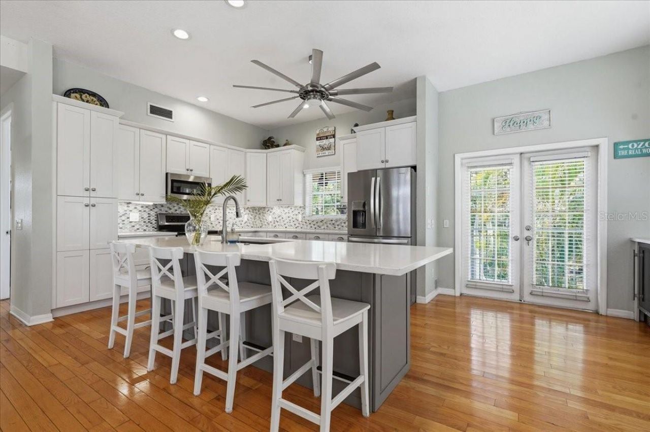 196 Shore Drive, Palm Harbor, FL 34683 Photo