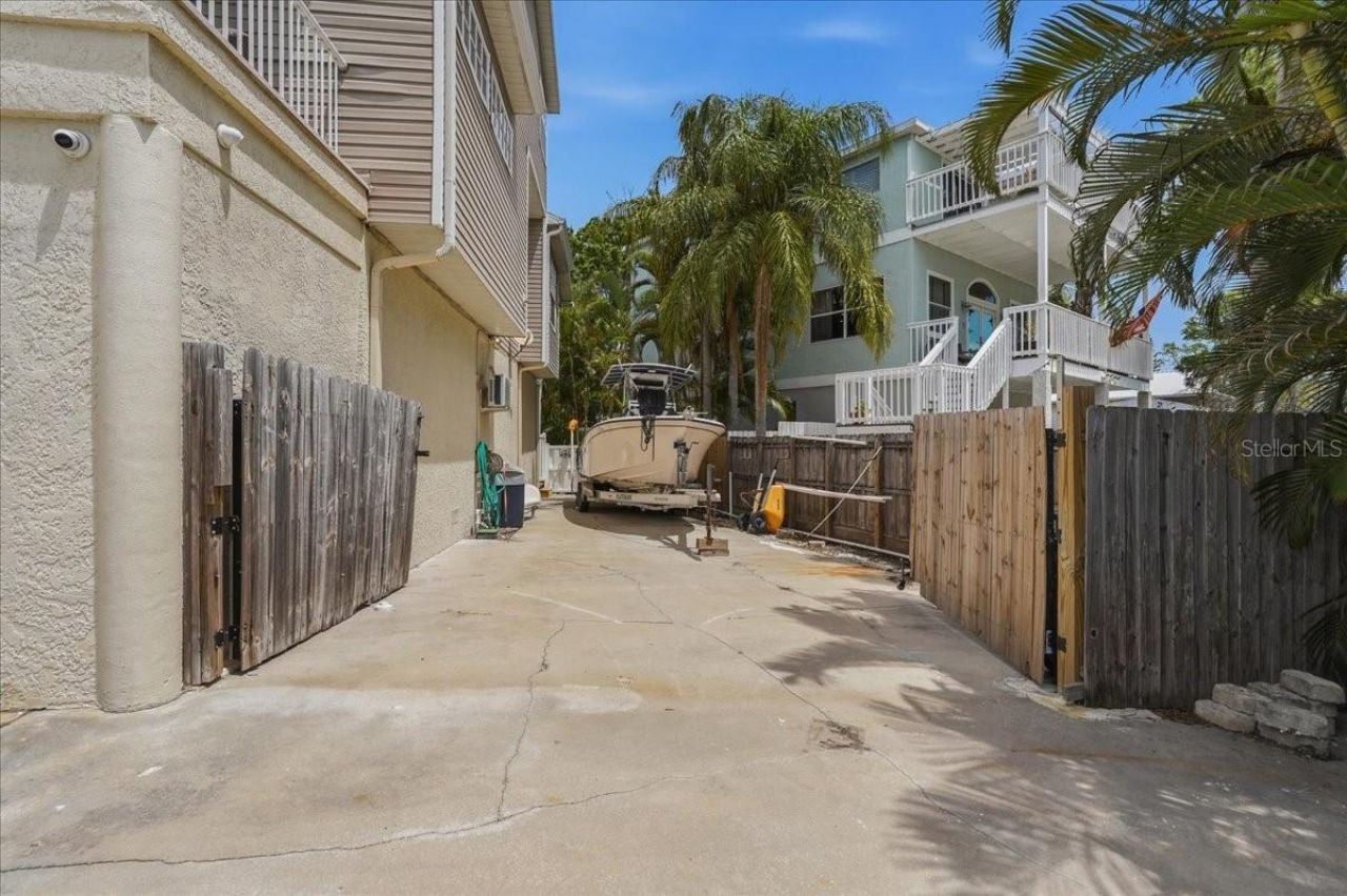 196 Shore Drive, Palm Harbor, FL 34683 Photo