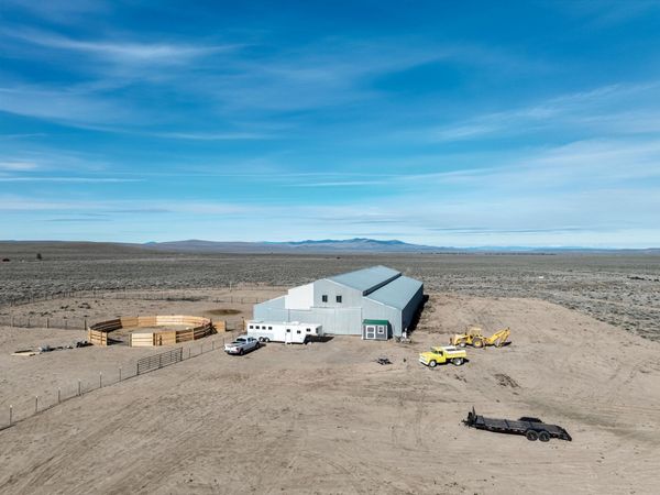 55775 Coffey Road, Brothers, OR 97712