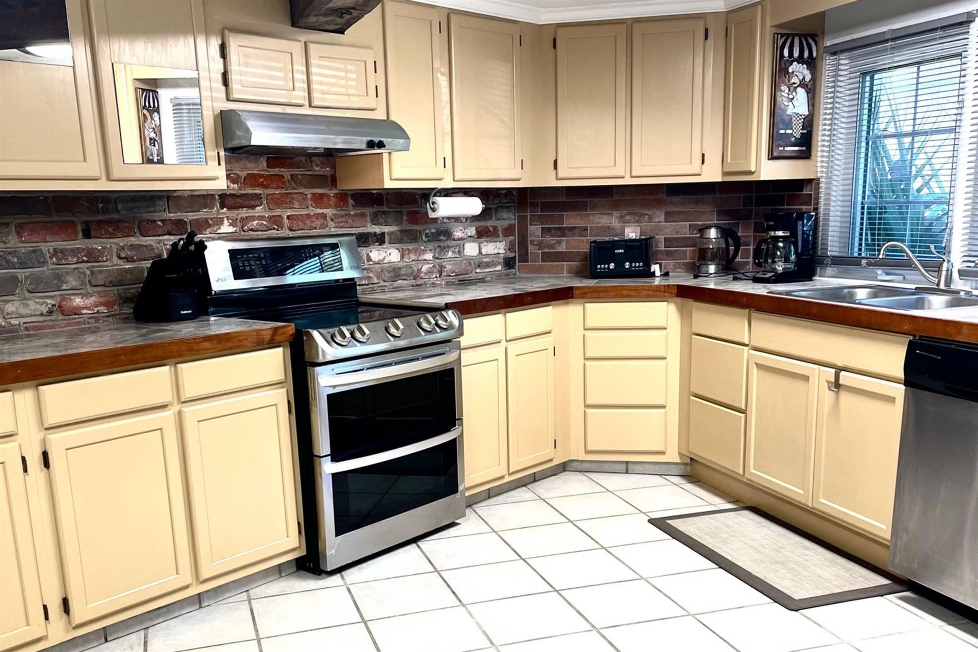 412 47th Ave. N Photo 9