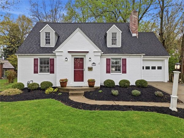 4628 Sherwood Dr, Pittsburgh, PA 15236