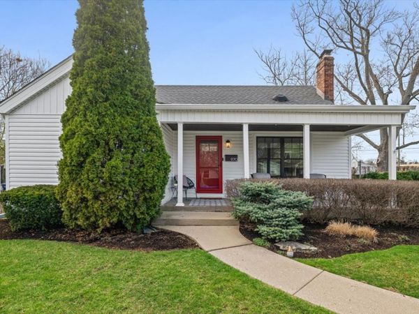 970 Windsor Road , Highland Park, IL 60035