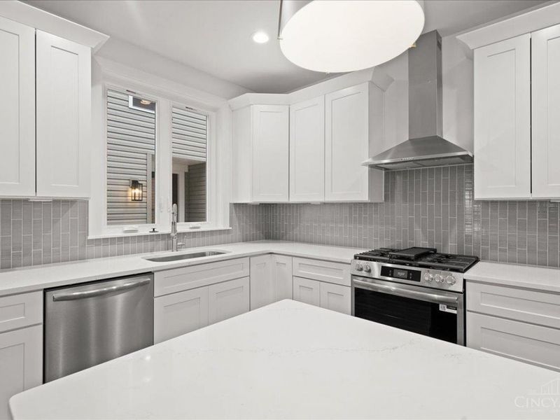 3119 Hackberry Street, Cincinnati, OH 45207 Photo 6