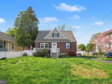 1370 ARNOLD AVENUE, ABINGTON, PA 19001