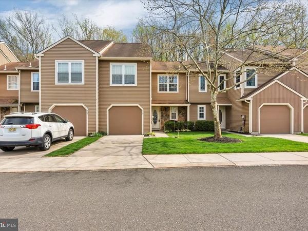 410 JAMESTOWN COURT , MOUNT LAUREL, NJ 08054