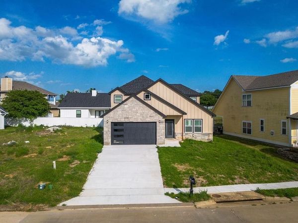 311 Heather Run, Woodway, TX 76712