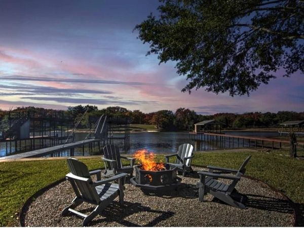 186 Bushwhacker Drive, Mabank, TX 75156