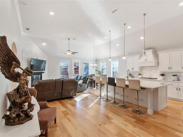 1930 Muncie Avenue, Dallas, TX 75212