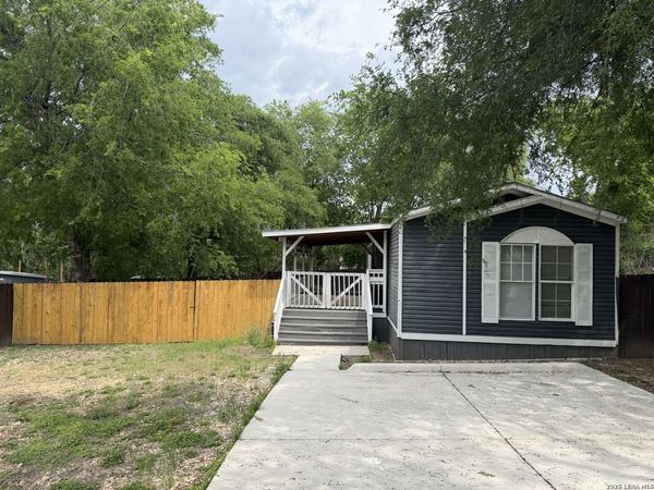 932 Wild Persimmon, San Antonio, TX 78245