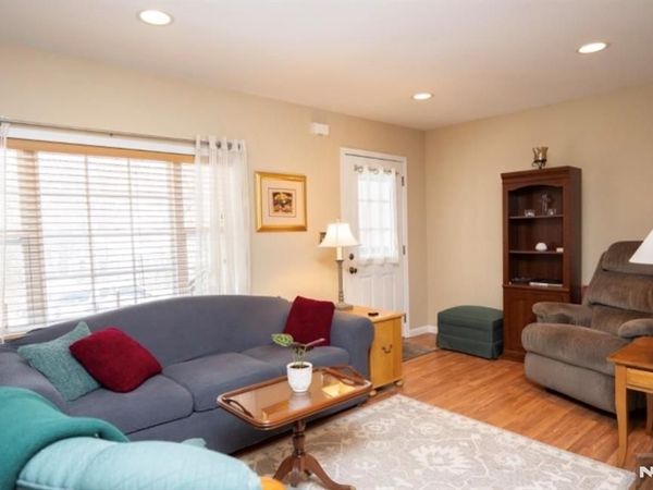 64 Hilltop Trail, SPARTA, NJ 07871