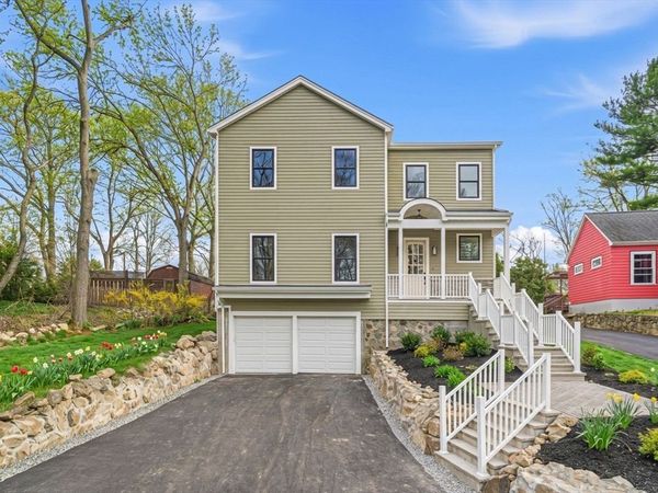 16 Hillside Park, Melrose, MA 02176