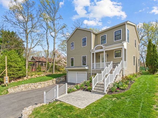 16 Hillside Park, Melrose, MA 02176