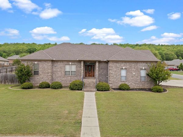 91 Lakeland Drive, Cabot, AR 72023