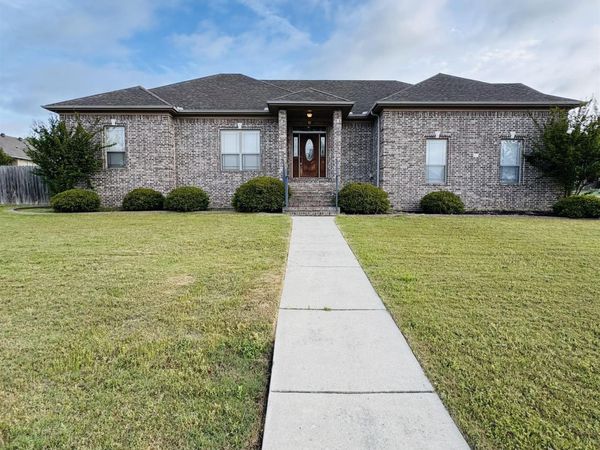 91 Lakeland Drive, Cabot, AR 72023