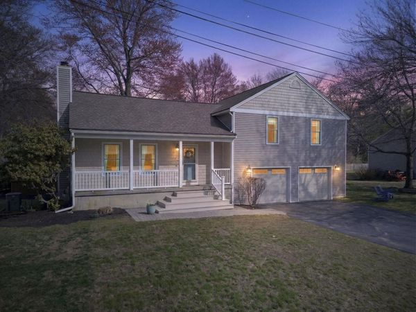 21 Hedman Avenue, Hampton, NH 03842