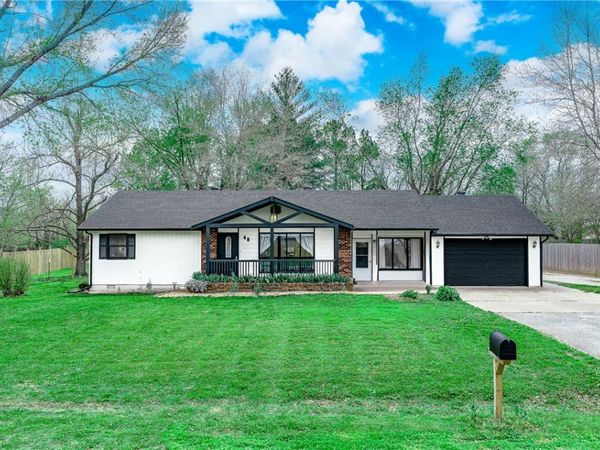 48 E Meadowbrook Circle , Unit 1, Bentonville, AR 72712