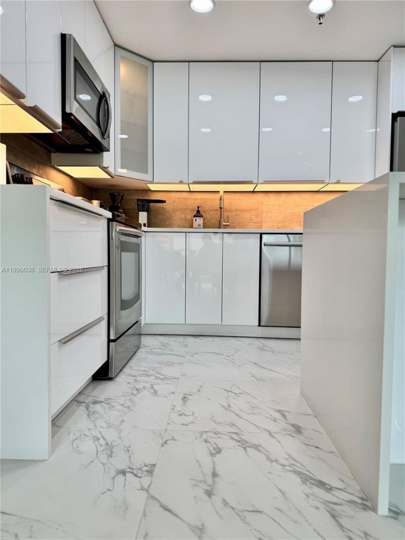 7800 Collins Ave, Unit 101, Miami Beach, FL 33141 Photo