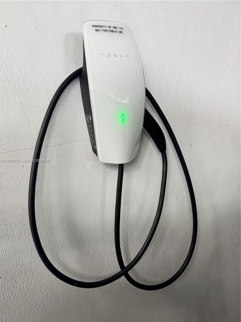 7800 Collins Ave, Unit 101, Miami Beach, FL 33141 Photo