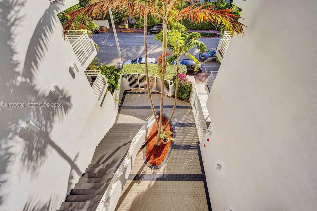 7800 Collins Ave, Unit 101, Miami Beach, FL 33141 Photo