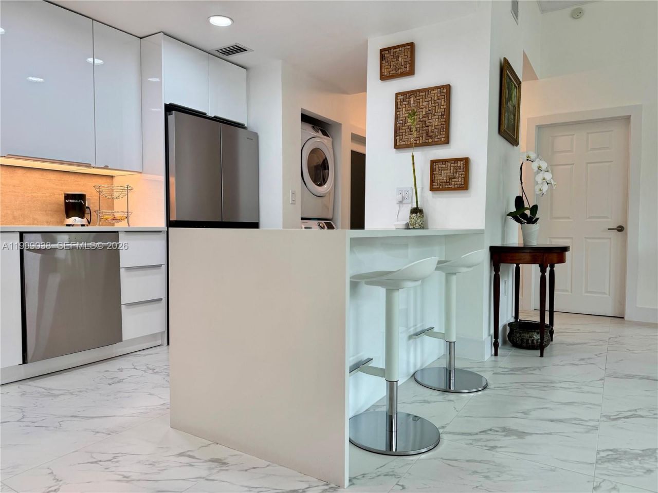 7800 Collins Ave, Unit 101, Miami Beach, FL 33141 Photo