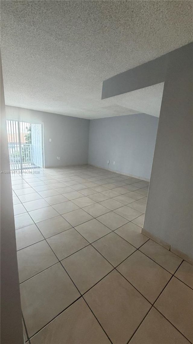 9375 Fontainebleau Blvd, Unit L304, Miami, FL 33172 Photo