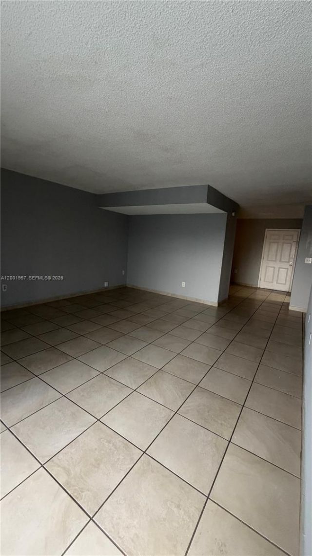 9375 Fontainebleau Blvd, Unit L304, Miami, FL 33172 Photo