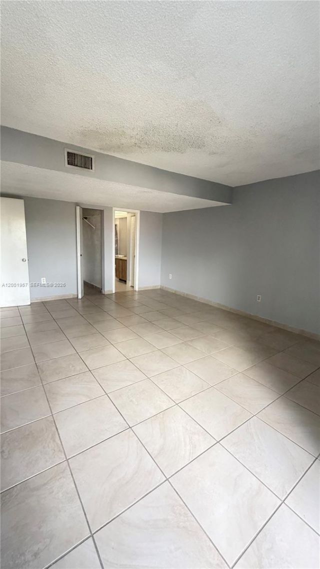9375 Fontainebleau Blvd, Unit L304, Miami, FL 33172 Photo