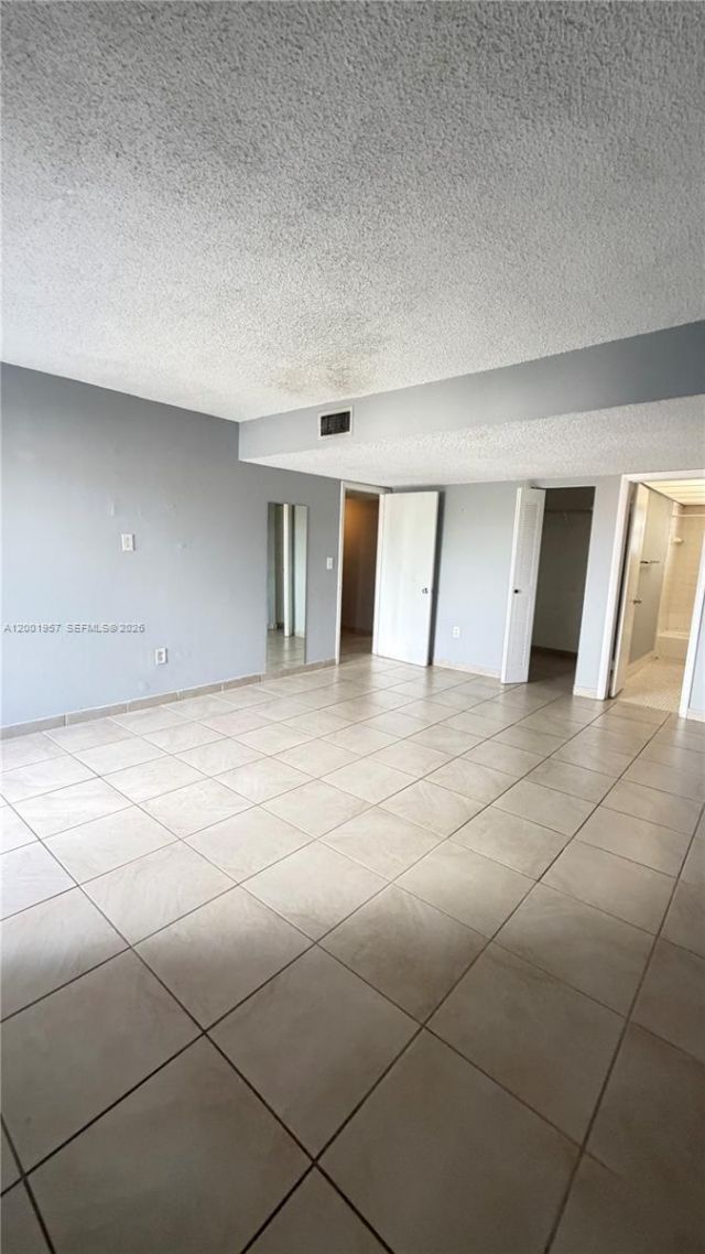 9375 Fontainebleau Blvd, Unit L304, Miami, FL 33172 Photo