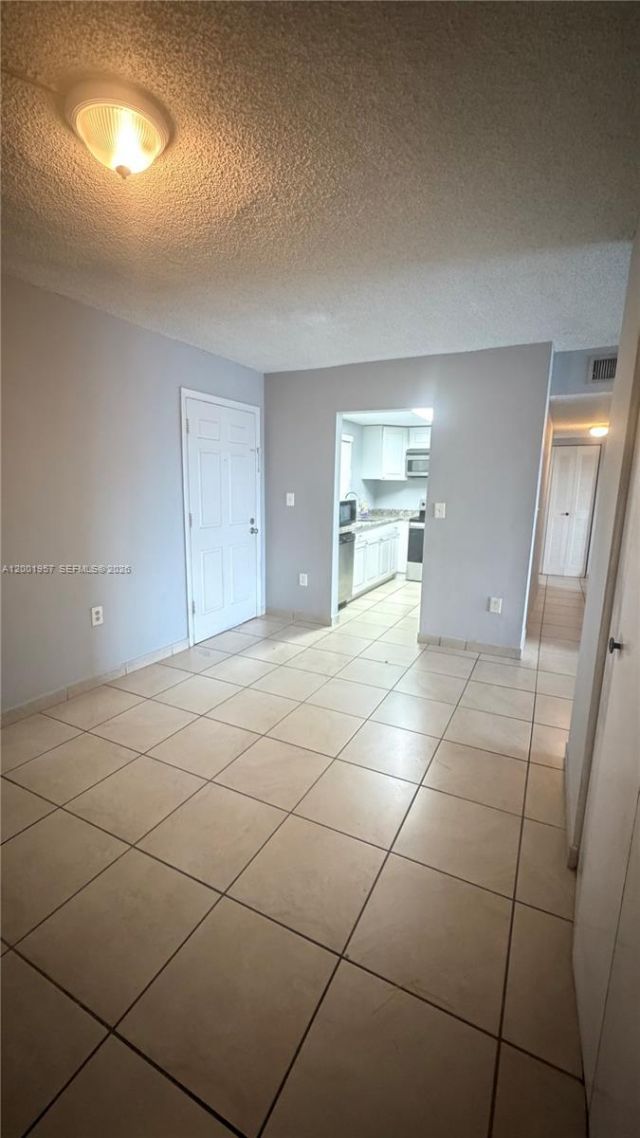 9375 Fontainebleau Blvd, Unit L304, Miami, FL 33172 Photo