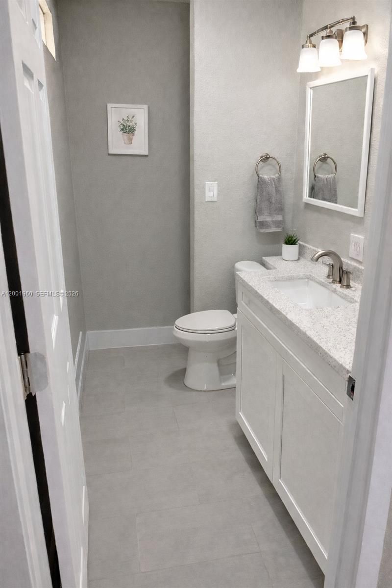 1905 S Village Ave, Tampa, FL 33612 Photo