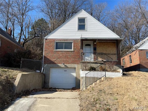 8447 Concord Place , St Louis, MO 63147