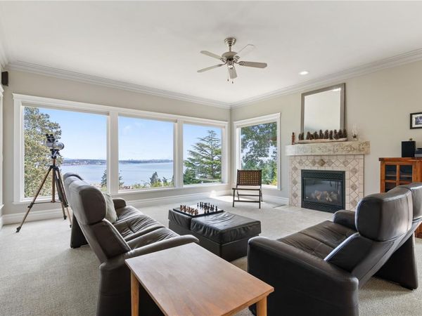 3361 Hatley Dr, Colwood, BC V9C 1W4