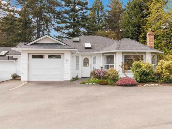 1968 Cultra Ave, Unit 2, Central Saanich, BC V8M 2J8
