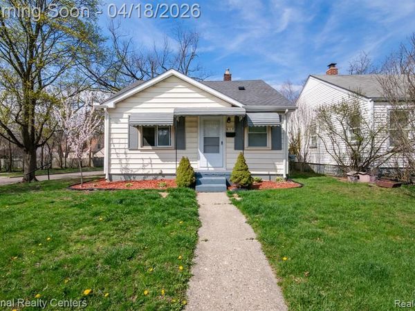 615 Lenox Avenue, Pontiac, MI 48340