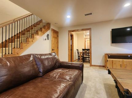 2282 Blitzen Road, South Lake Tahoe, CA 96150 Photo
