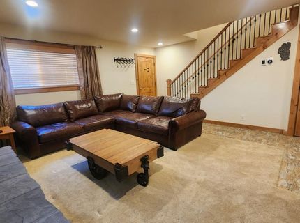2282 Blitzen Road, South Lake Tahoe, CA 96150 Photo