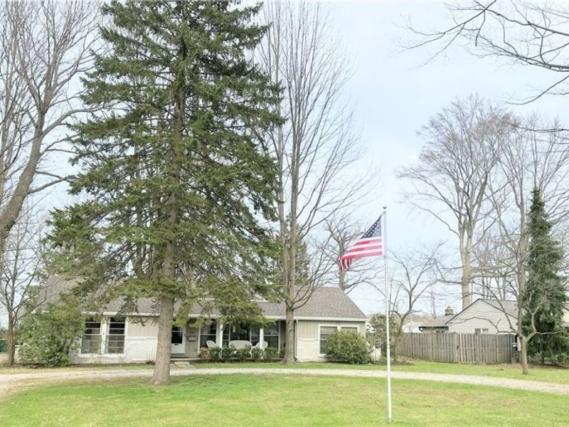 8193 Forest Lane, Mentor, OH 44060 Photo 2