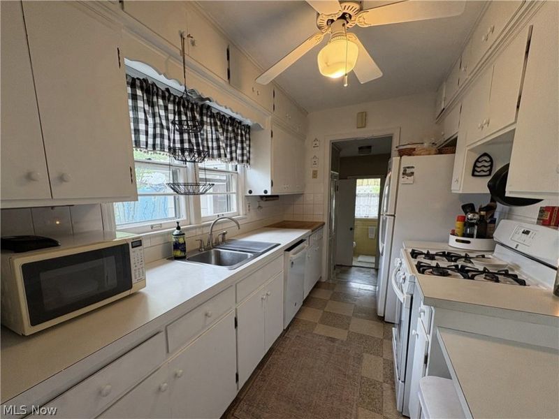 8193 Forest Lane, Mentor, OH 44060 Photo 24