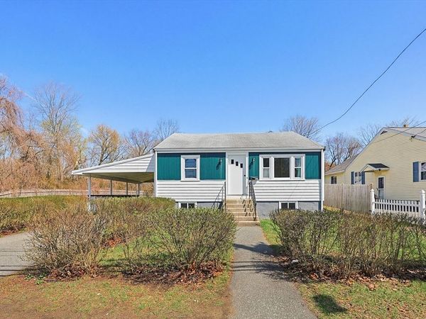 47 Willow St, Woburn, MA 01801