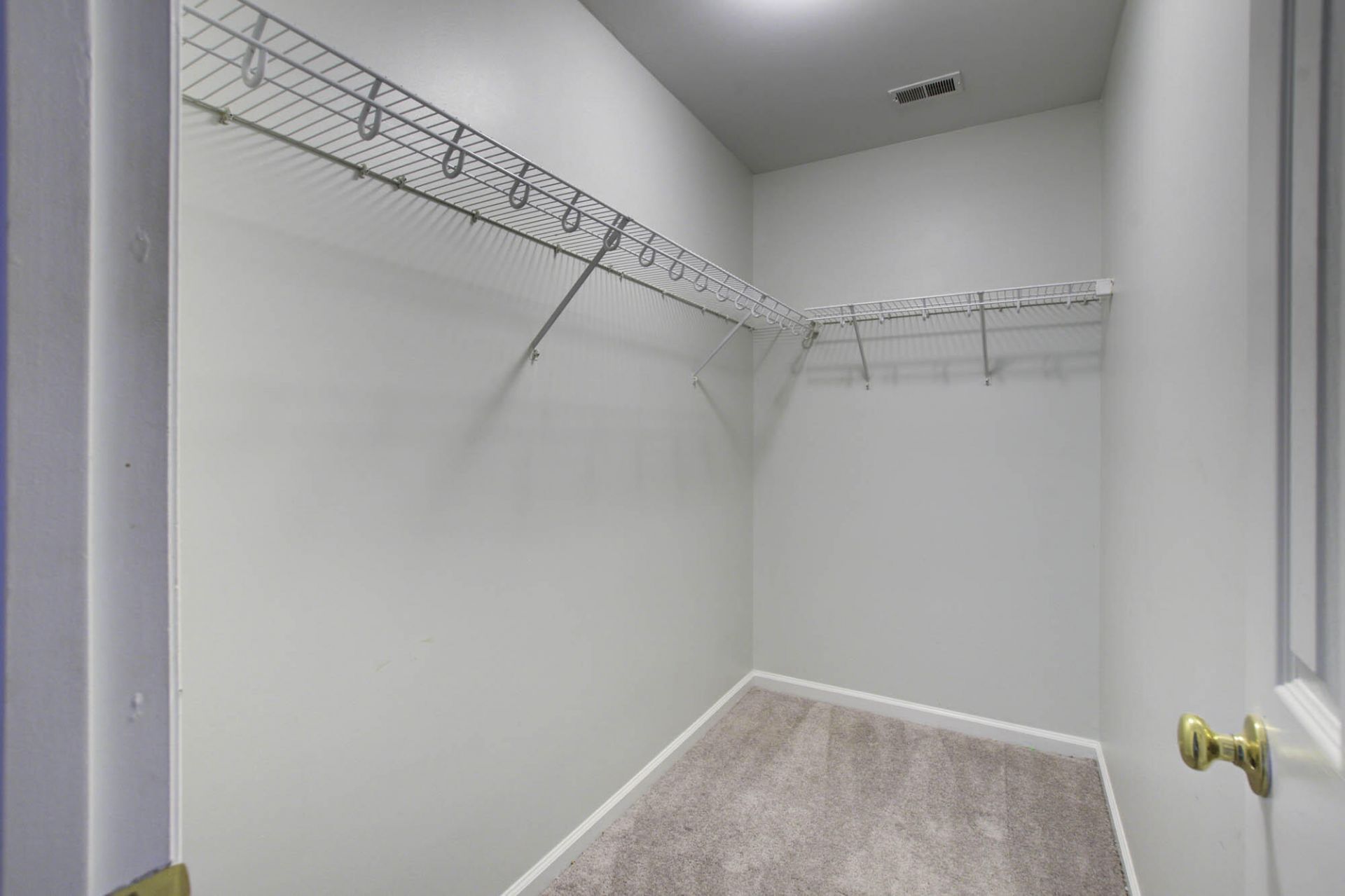 138 Thistle Road Photo 13