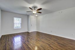 138 Thistle Road photo 4