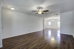 138 Thistle Road photo 4