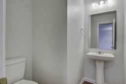 138 Thistle Road photo 4