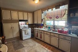 117 Weatherford Road photo 4