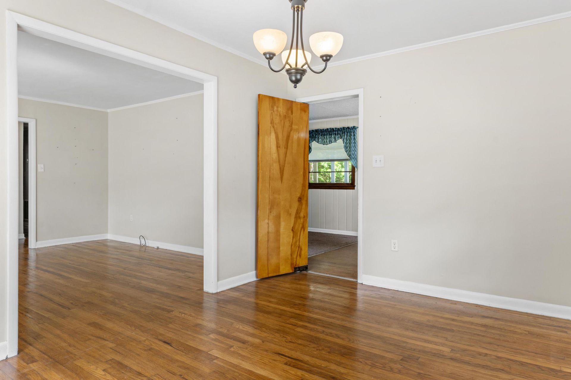 843 Carolina Avenue Photo 8