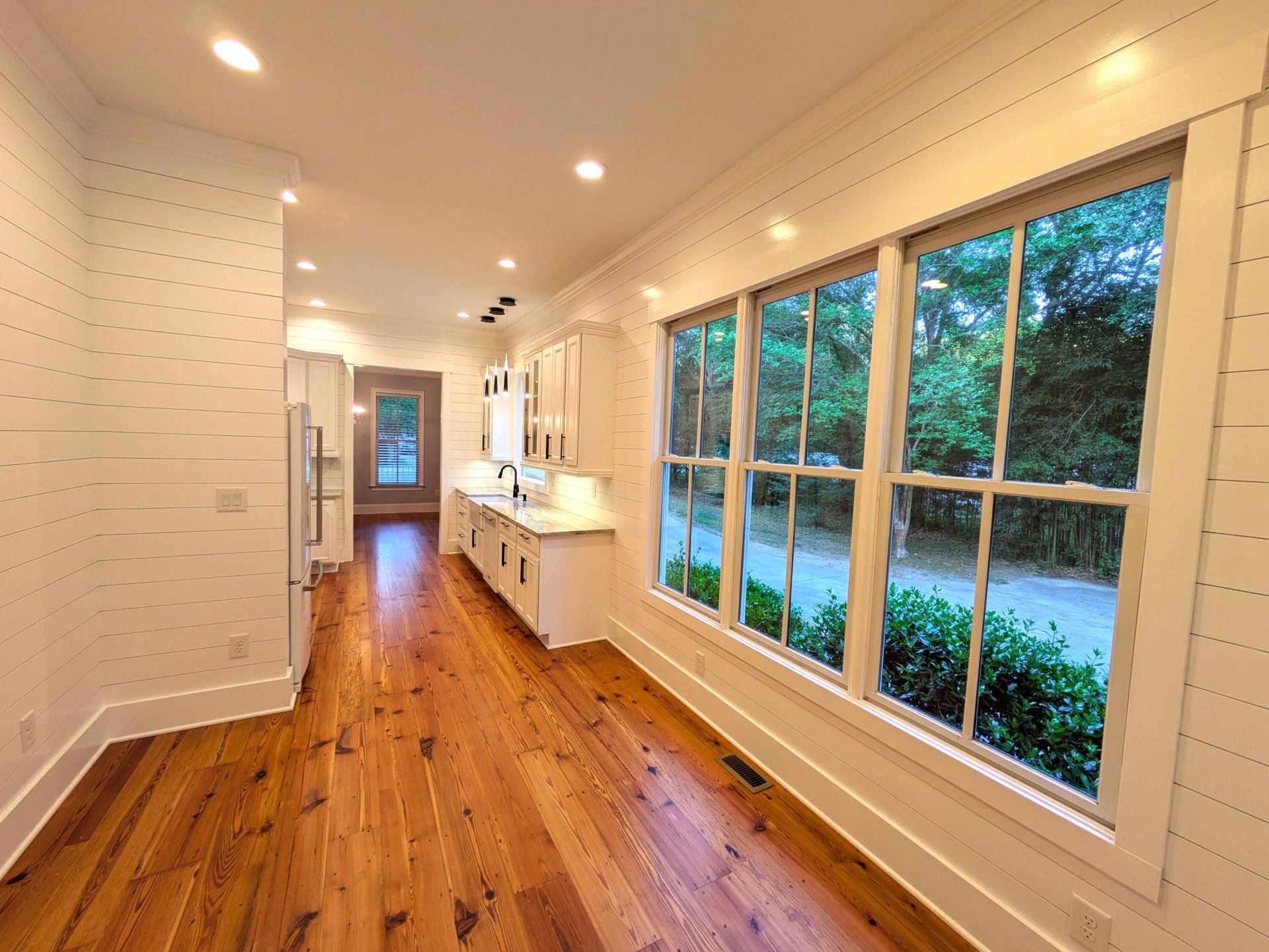 117 Deer Street Photo 6