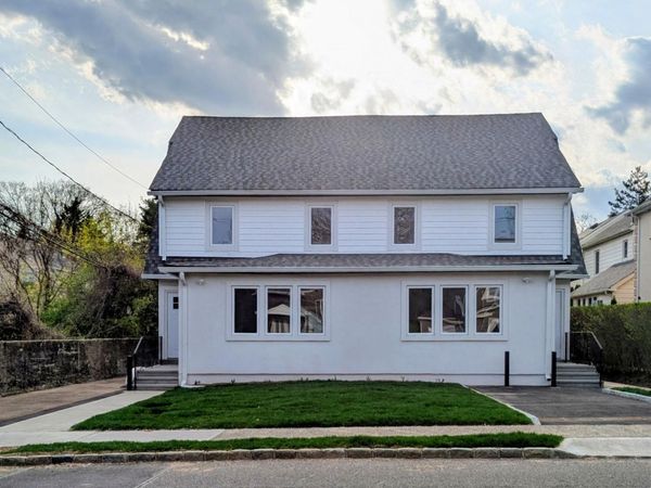 62 Forest Row , Great Neck, NY 11024