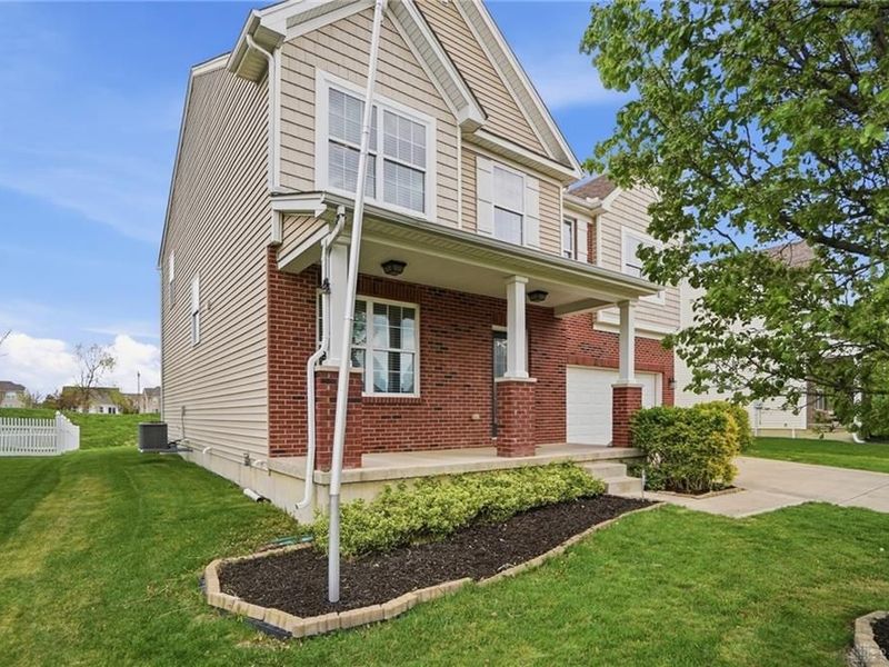 2571 Sunset Maple Dr., Tipp City, OH 45371 Photo 2