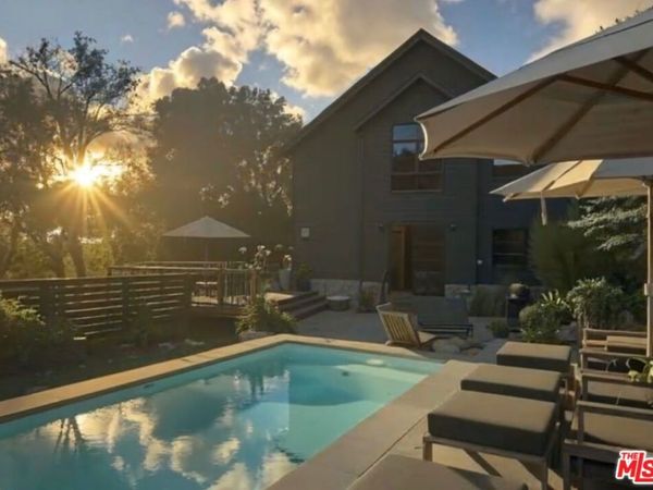 21165 Entrada Road, Topanga, CA 90290